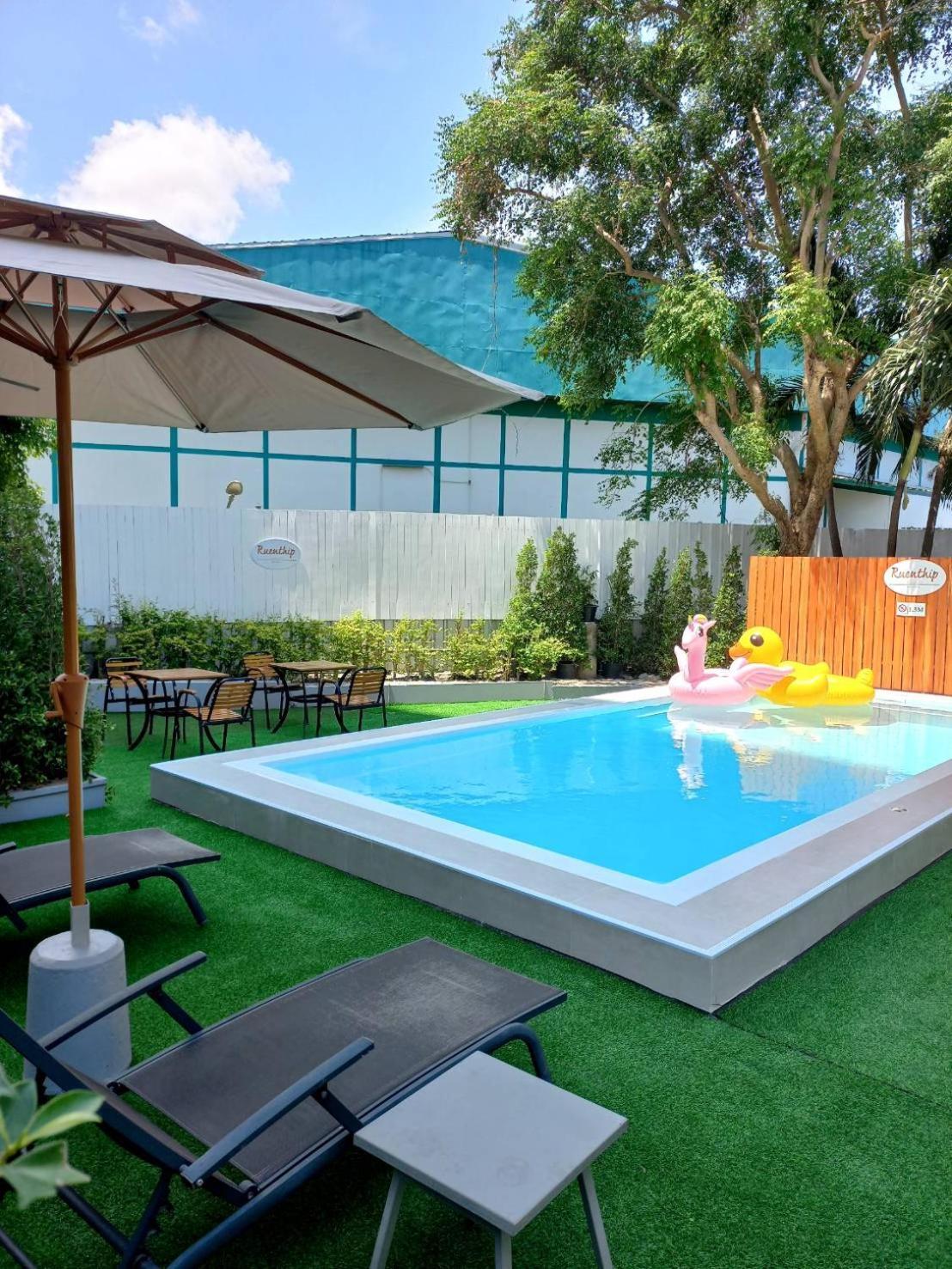 Ruenthip Pattaya Hotel Exterior foto